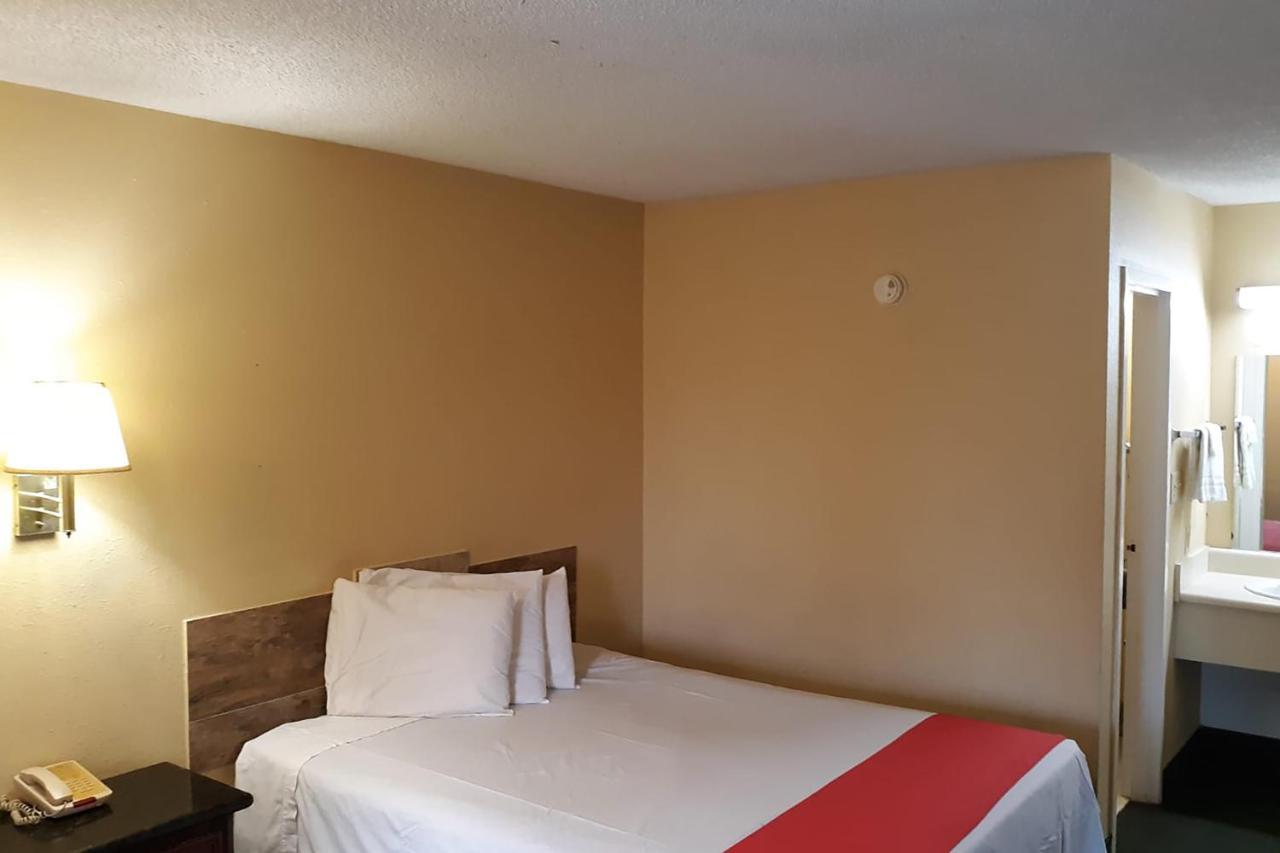 Super Value Inn Valdosta Zewnętrze zdjęcie