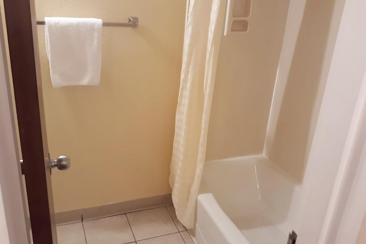 Super Value Inn Valdosta Zewnętrze zdjęcie