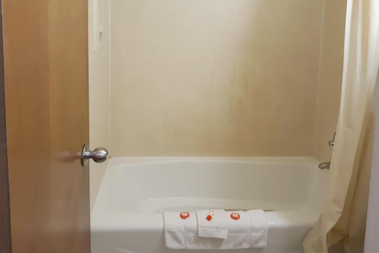Super Value Inn Valdosta Zewnętrze zdjęcie
