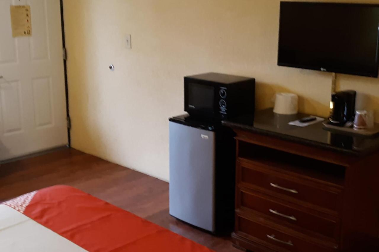 Super Value Inn Valdosta Zewnętrze zdjęcie